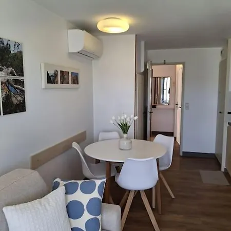 The Elegant Cap Esterel *