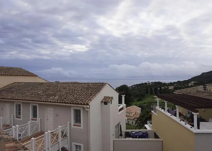 The Elegant Cap Esterel Apartamento *